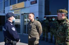 Minister Vulin visited the members of the armed forces at “Nikola Tesla” Airport