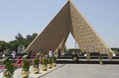 Minister Vučević lays wreaths at Monument to Unknown Hero, former president el-Sadat