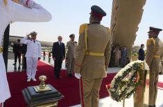 Minister Vučević lays wreaths at Monument to Unknown Hero, former president el-Sadat