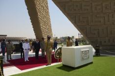 Minister Vučević lays wreaths at Monument to Unknown Hero, former president el-Sadat