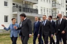 Minister Stefanović attends apartment handover ceremony in Kraljevo: Keep fighting for Serbia the way you always have