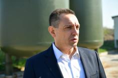 Ministar Vulin u "Prvoj iskri" u Bariču: Odbrambena industrija Srbije se prilagođava potrebama građana