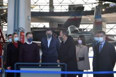 Министар Стефановић обишао Музеј ваздухопловства