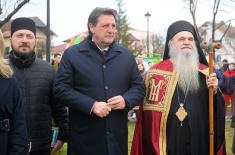 Министар Гашић открио споменик Светом Сави у Крушевцу