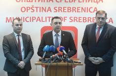 Ministar Vulin u Srebrenici - Želim vam prijatelje kao što su vam Vučić i Srbija