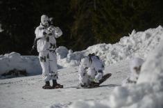 Minister Stefanović visits Military Academy cadets in winter training on Kopaonik Mountain