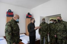 Minister Stefanović visits Military Academy cadets in winter training on Kopaonik Mountain