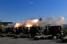 Gun salute to mark Victory Day