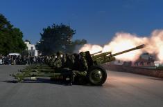 Gun salute to mark Victory Day