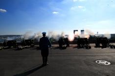 Gun salute to mark Victory Day