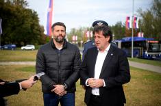 Министар Гашић обишао завршене радове на санацији асфалта на траси војне параде