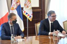 Састанак председника Вучића са амбасадором Републике Француске 