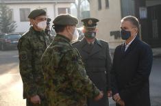 Minister Stefanović visits Karaburma military hospital