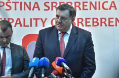 Министар Вулин у Сребреници - Желим вам пријатеље као што су вам Вучић и Србија
