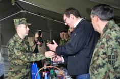 Predsednik Vlade na Vaskrs s pripadnicima 250. raketne brigade
