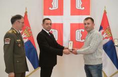 Memorial medals were presented in the Guard Club to the family members of warriors fallen in NATO aggression from the territory of Montenegro