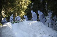 Minister Stefanović visits Military Academy cadets in winter training on Kopaonik Mountain