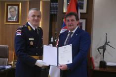 Министар Гашић уручио указе о унапређењима и постављењима на нове дужности у Војсци Србије