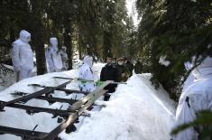 Minister Stefanović visits Military Academy cadets in winter training on Kopaonik Mountain