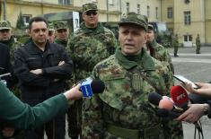The Minister of Defence in the Barracks “Car Lazar” in Kruševac