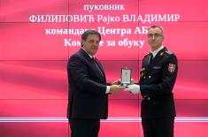 Ministar Gašić uručio odlikovanja pripadnicima Ministarstva odbrane i Vojske Srbije