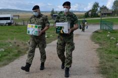 Serbian Armed Forces are helping students in rural schools on Pešter