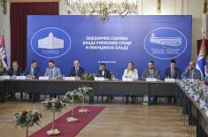 Министар Гашић присуствовао заједничкој седници Владе Србије и Покрајинске Владе