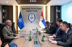 Sastanci ministra odbrane sa akreditovanim ambasadorima u Srbiji 