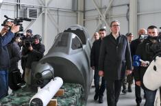 Председник Вучић обишао новонабављена средства наоружања и војне опреме за Војску Србије