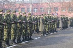 Министар Гашић на полагању заклетве војника и полазника курса за подофицире