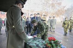 Министар Гашић на полагању заклетве војника и полазника курса за подофицире