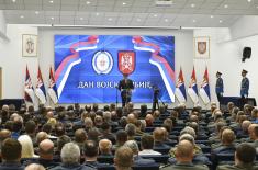 Ministar Gašić uručio odlikovanja pripadnicima Ministarstva odbrane i Vojske Srbije