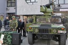 Припадници Министарства одбране и Војске Србије на Сајму професионалне оријентације у Пироту