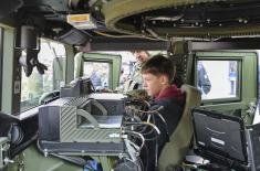 Припадници Министарства одбране и Војске Србије на Сајму професионалне оријентације у Пироту