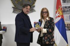 Ministar Gašić uručio poklone pripadnicama Ministarstva odbrane i Vojske Srbije povodom 8. marta