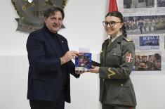 Ministar Gašić uručio poklone pripadnicama Ministarstva odbrane i Vojske Srbije povodom 8. marta