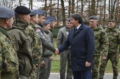 Ministar Gašić obišao pripadnike 98. vazduhoplovne brigade
