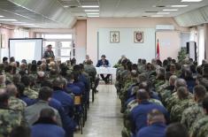 Ministar Gašić obišao pripadnike 98. vazduhoplovne brigade