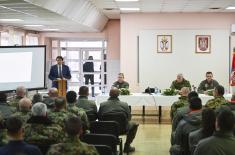 Ministar Gašić obišao pripadnike 98. vazduhoplovne brigade