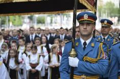 Министар Гашић са припадницима војске присуствовао Спасовданској литији