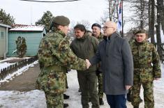 Obilazak pripadnika Vojske Srbije u Kopnenoj zoni bezbednosti 
