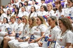 Orhideje i čestitke ministra odbrane za sve pripadnice sistema odbrane