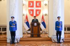 Ministar Gašić uručio ugovore o stipendiranju 
