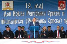 Министар Гашић на обележавању Дана Војске Републике Српске и Трећег пешадијског (Република Српска) пука у Бањалуци