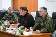 Ministar Gašić i general Mojsilović obišli Operativni centar sistema odbrane