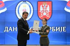 Ministar Gašić uručio odlikovanja pripadnicima Ministarstva odbrane i Vojske Srbije