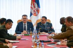 Информисање страних војних представника о питањима из надлежности Сектора за политику одбране  