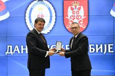 Ministar Gašić uručio odlikovanja pripadnicima Ministarstva odbrane i Vojske Srbije