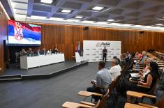 Ministar Gašić u „Krušiku“ 