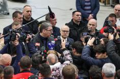 Predsednik Vučić obišao „Borbene složene sisteme“ u Kuršumliji